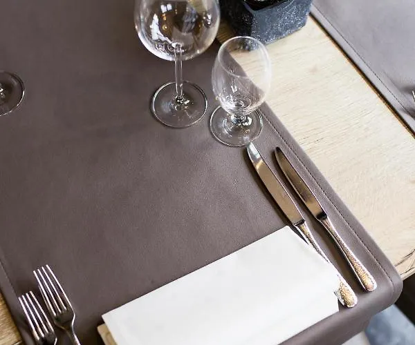 Zur Alten Muehle فندق 3*